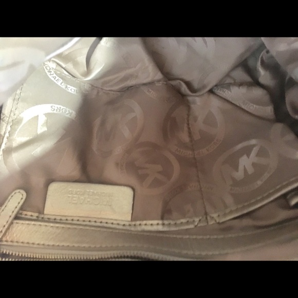 Michael Kors Shoulder Bag - Picture 5 of 8